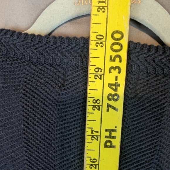 Chaps size large hand framed crew neck sweater in navy and red - Picture 10 of 10